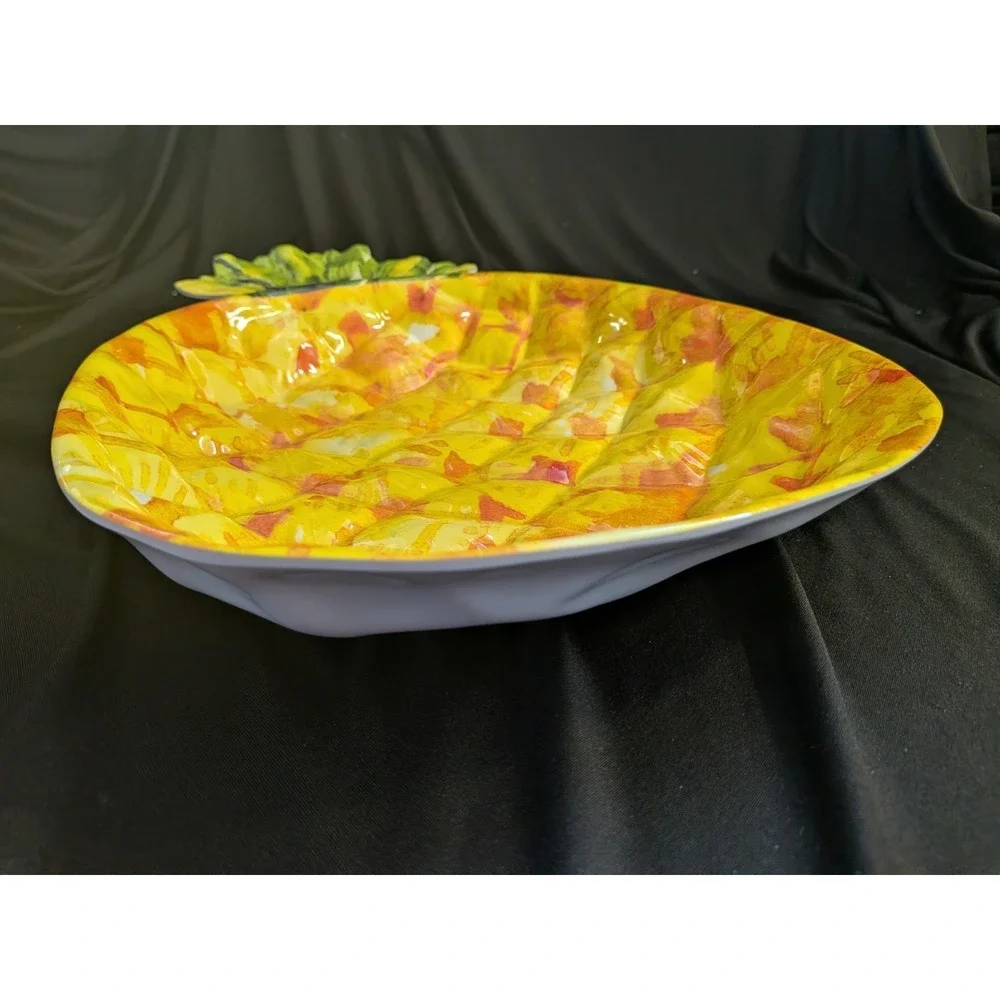 Large‎ Pineapple Shaped Serving Tray